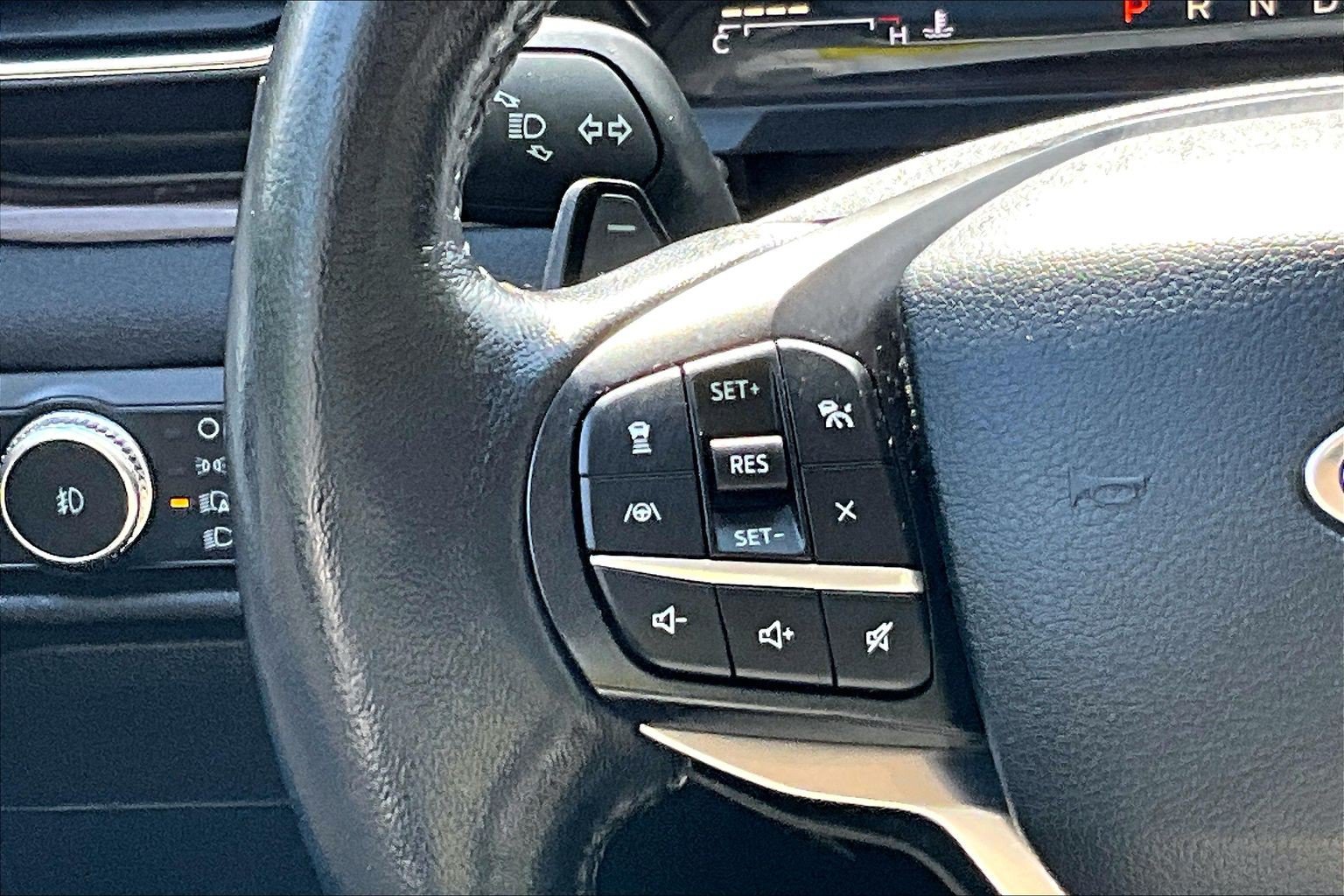 Certified 2020 Ford Explorer Limited AWD/4WD image 17