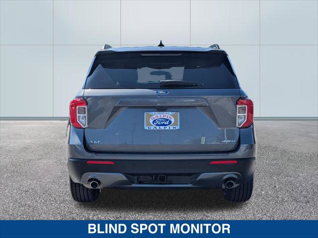 Certified 2023 Ford Explorer XLT w/ Equipment Group 202A AWD/4WD image 4