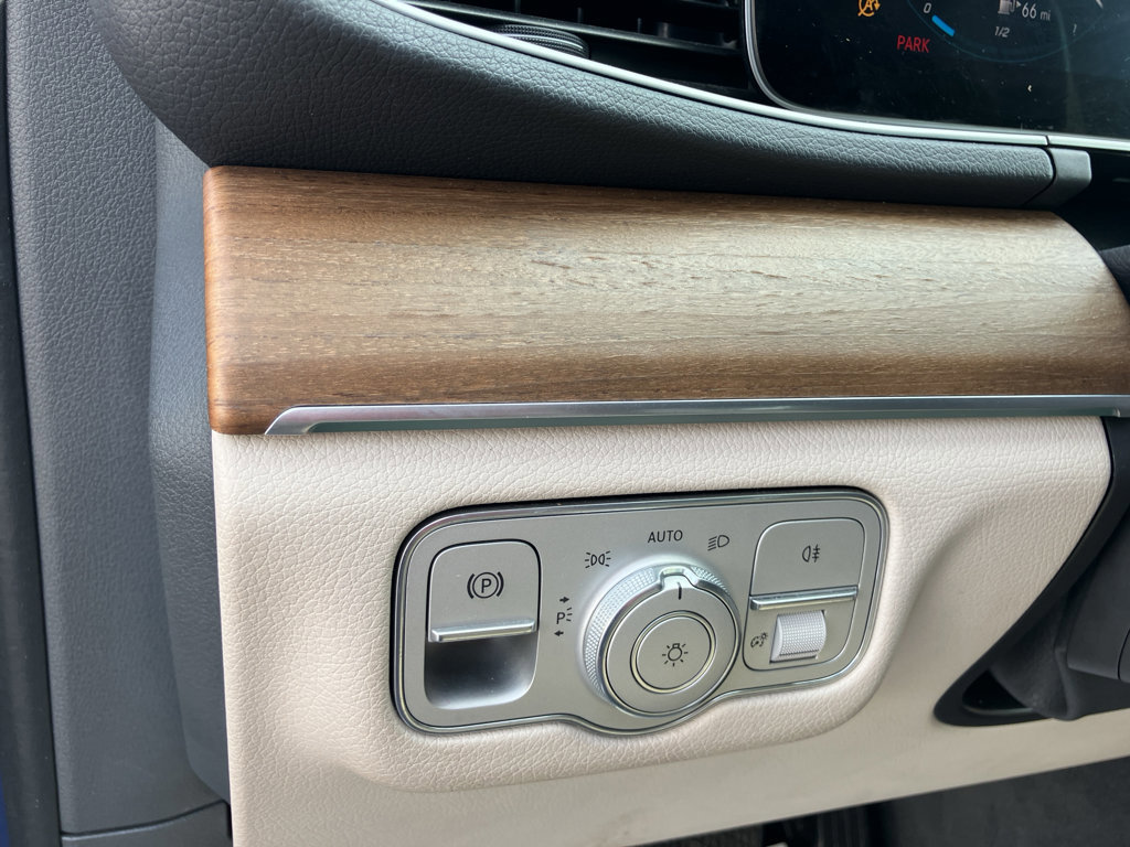 Used 2020 Mercedes-Benz GLE 350 4MATIC image 25