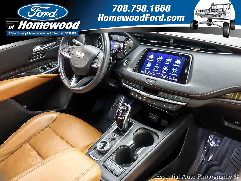 Used 2022 Cadillac XT4 Premium Luxury w/ Enhanced Visibility Package image 26