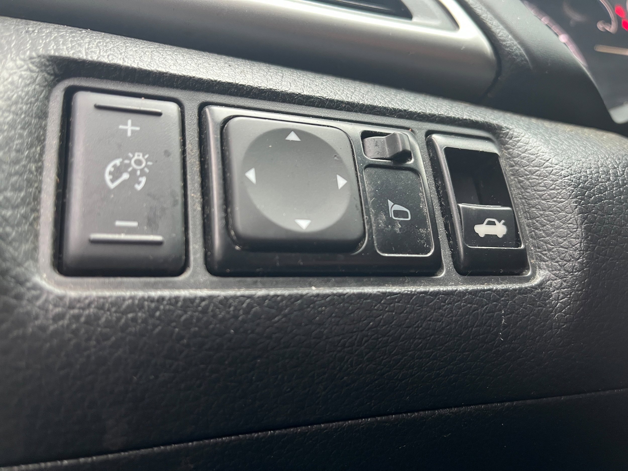 Used 2017 Nissan Sentra S FWD image 13