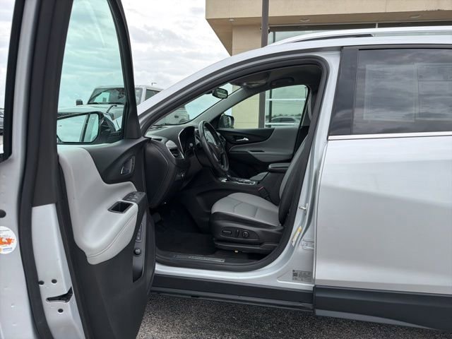 Used 2018 Chevrolet Equinox Premier AWD/4WD image 11