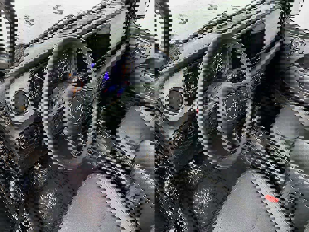 Used 2024 Jeep Wrangler Sport S image 9