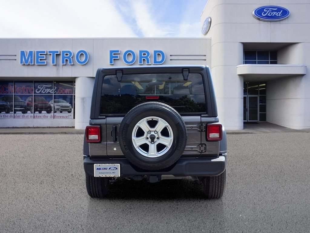 Used 2019 Jeep Wrangler Sport AWD/4WD image 4