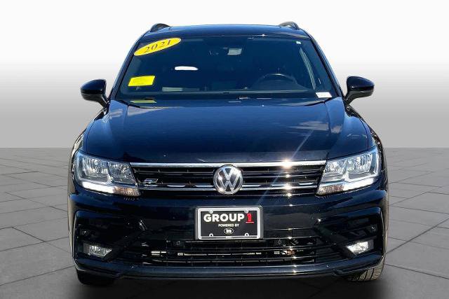 Used 2021 Volkswagen Tiguan SE R-Line AWD/4WD image 4