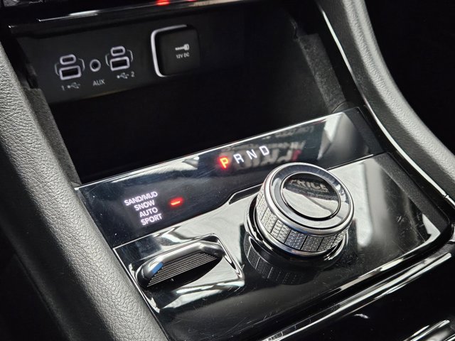 Used 2022 Jeep Grand Cherokee L Limited AWD/4WD image 15