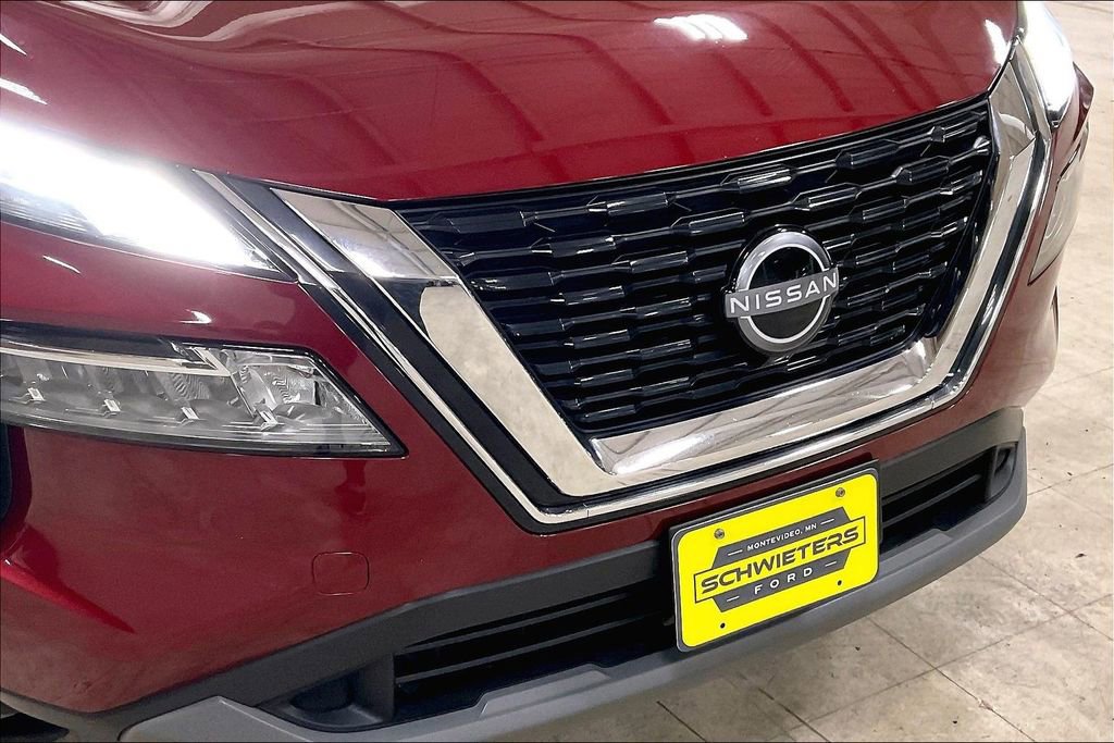 Used 2023 Nissan Rogue SV image 28