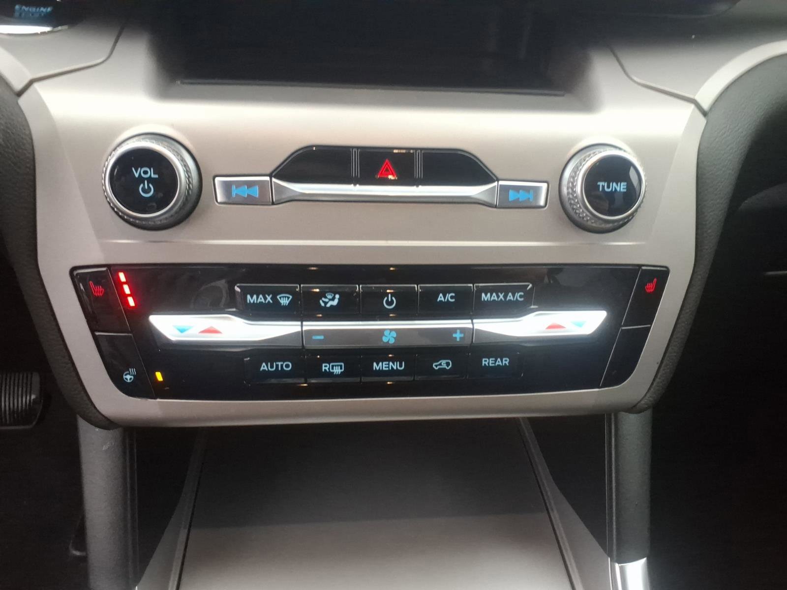 Certified 2023 Ford Explorer XLT w/ Equipment Group 202A image 20