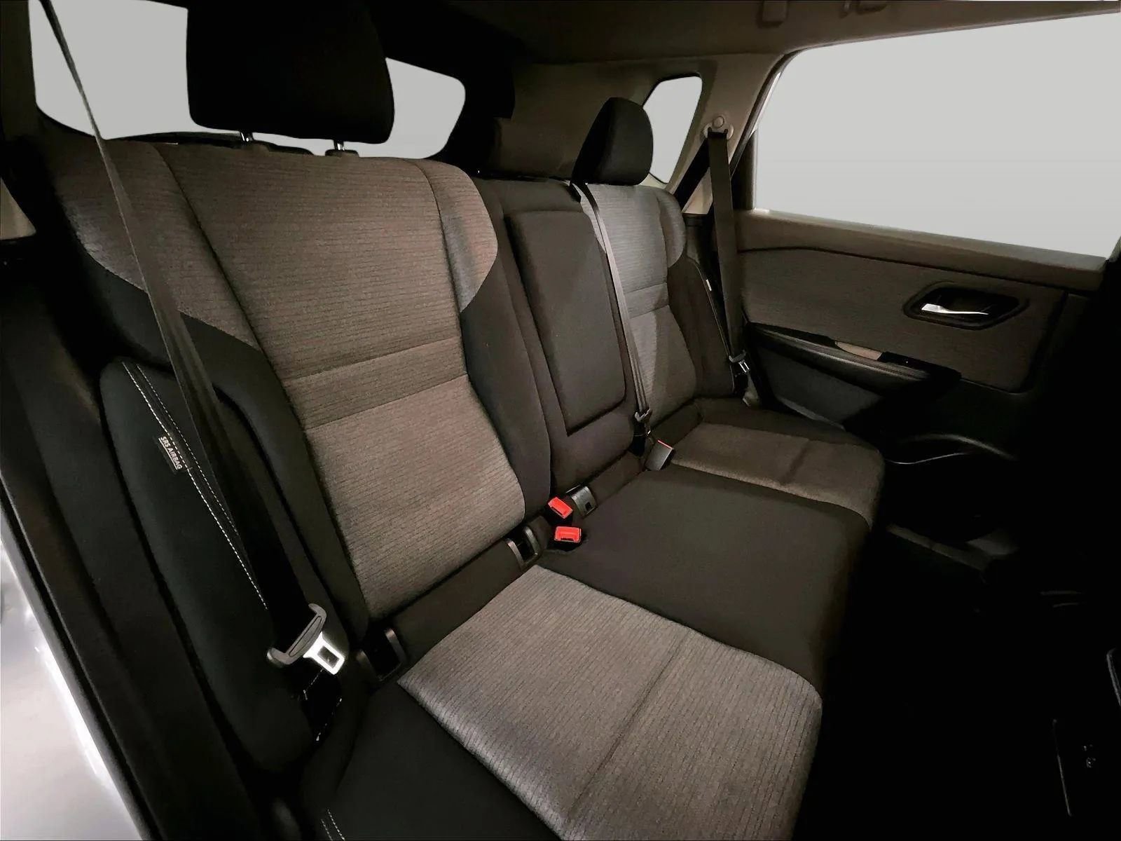 Used 2021 Nissan Rogue SV image 26