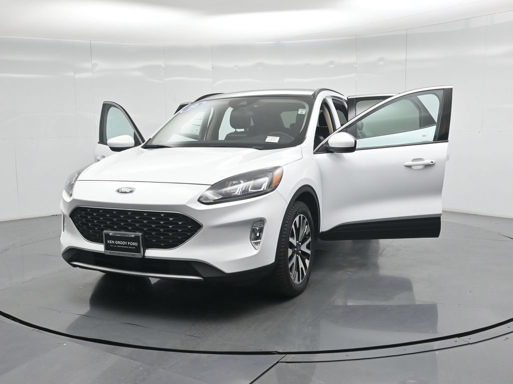 Certified 2020 Ford Escape SEL AWD/4WD image 30