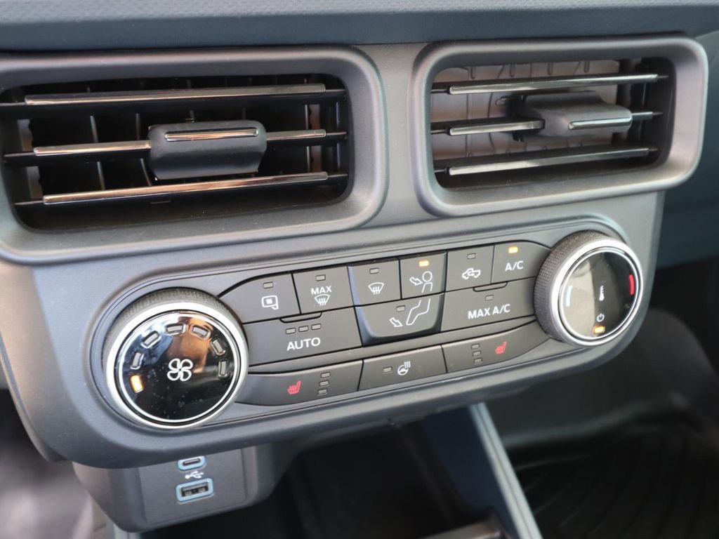 Certified 2024 Ford Maverick XLT w/ XLT Luxury Package image 21