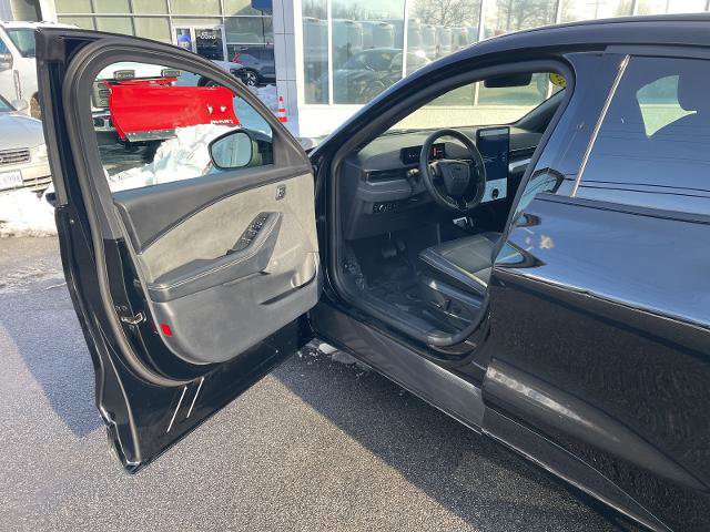 Certified 2025 Ford Mustang Mach-E GT image 29