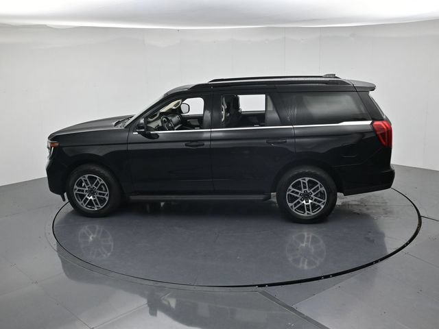 Certified 2025 Ford Expedition Active AWD/4WD image 48
