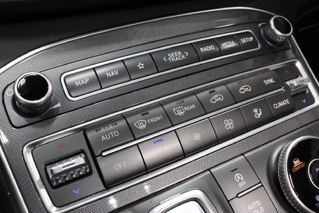 Used 2022 Hyundai Santa Fe Calligraphy AWD/4WD image 30