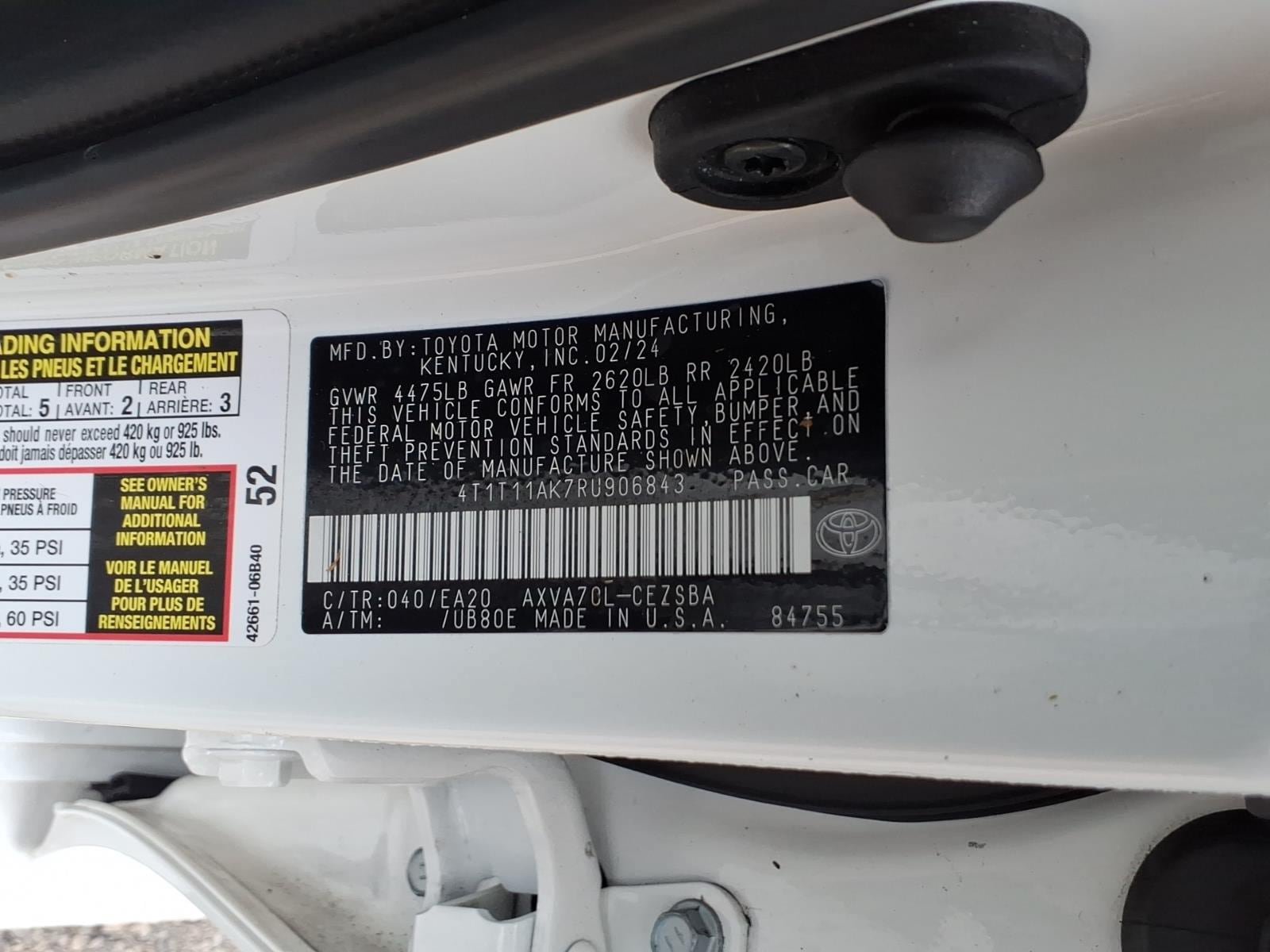 Used 2024 Toyota Camry SE w/ Cold Weather Package FWD image 28