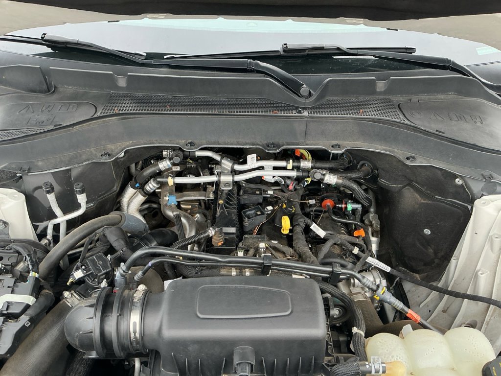 Certified 2022 Ford Explorer XLT w/ Equipment Group 202A RWD image 25