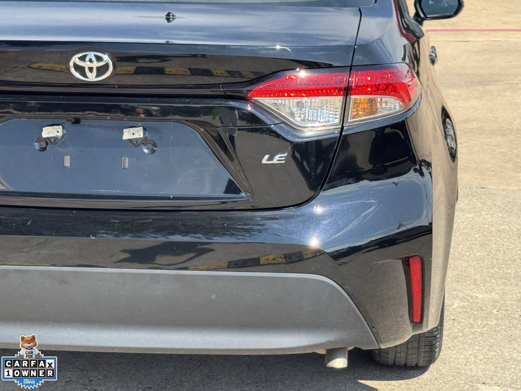 Used 2025 Toyota Corolla LE FWD image 7