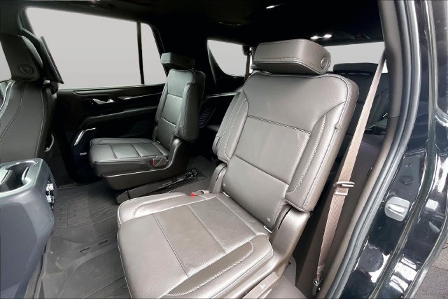 Used 2021 GMC Yukon Denali w/ Denali Premium Package RWD image 28