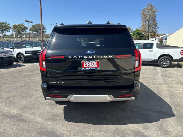 Certified 2025 Ford Expedition Platinum AWD/4WD image 3