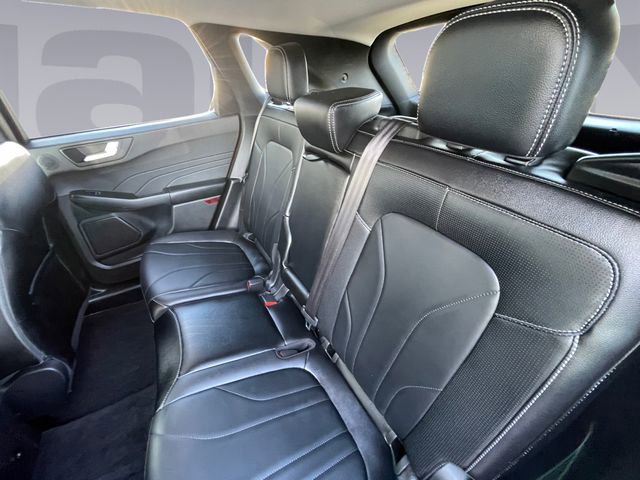 Certified 2025 Ford Escape SE w/ PHEV Premium Package image 16