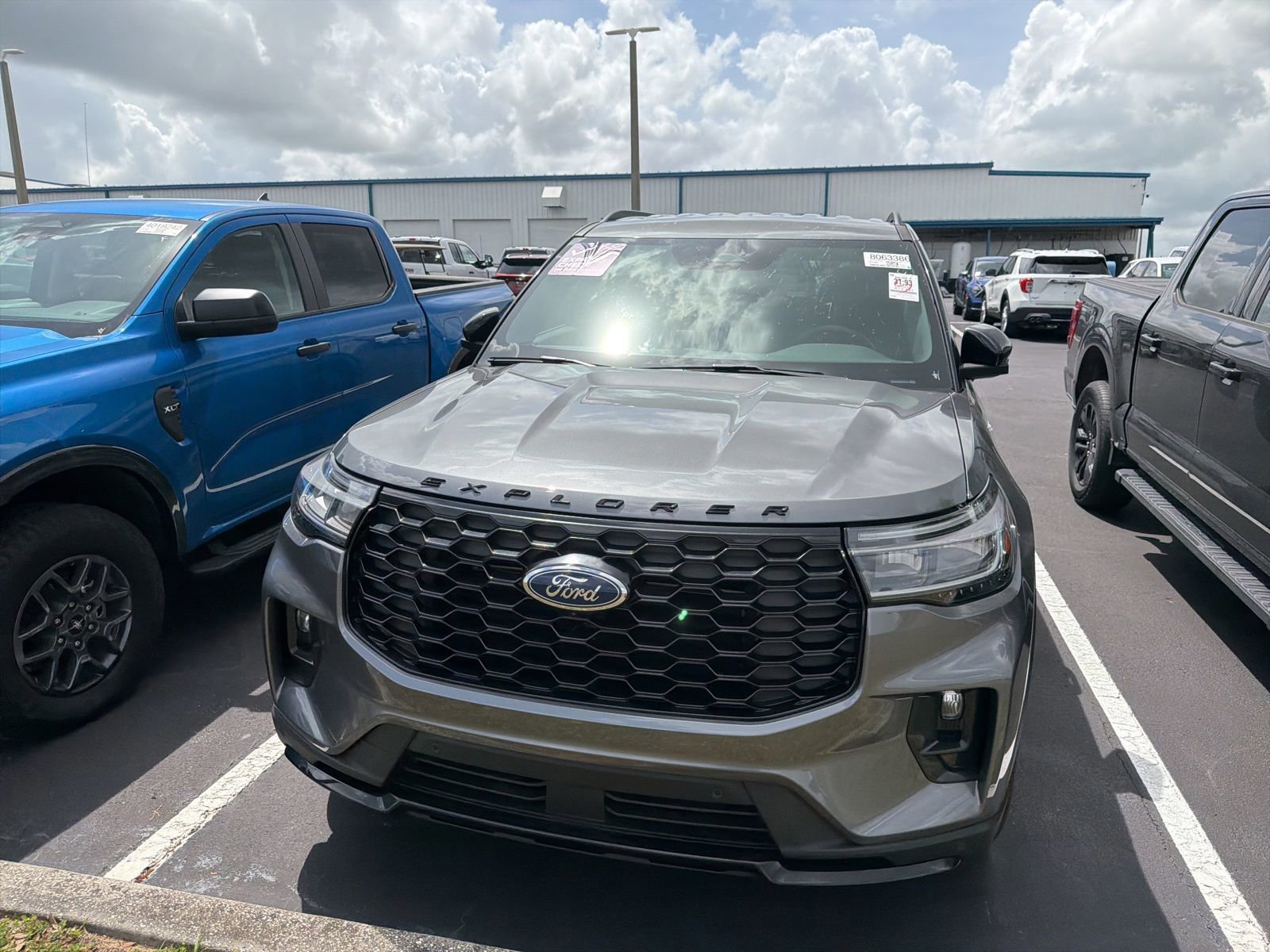 Certified 2025 Ford Explorer ST-Line w/ Premium Package image 9