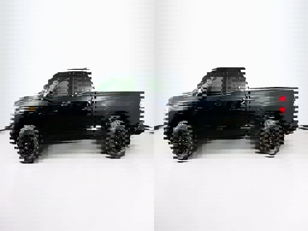 Used 2020 Toyota Tundra image 2