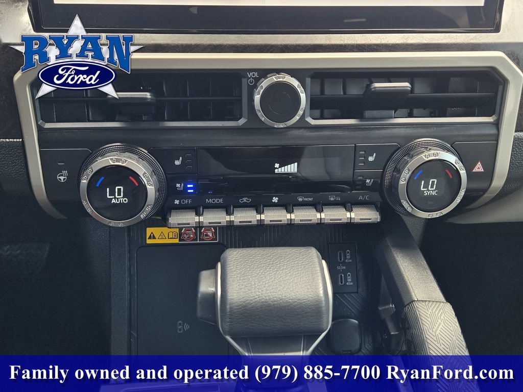 Used 2024 Toyota Tacoma Limited AWD/4WD image 14