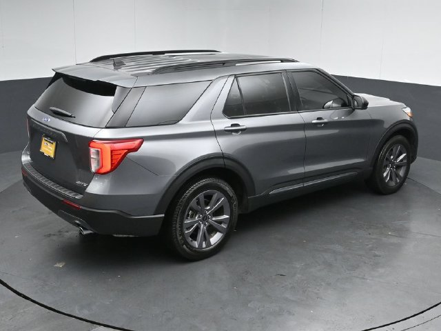 Certified 2023 Ford Explorer XLT w/ Equipment Group 202A AWD/4WD image 51