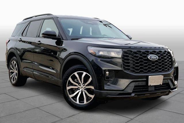 Certified 2025 Ford Explorer ST-Line image 5