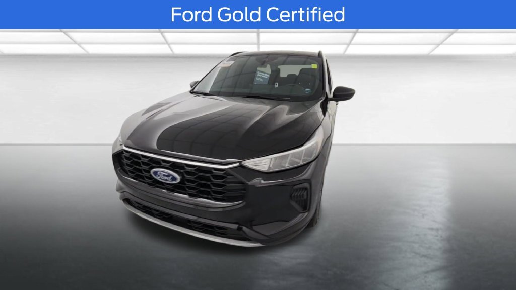 Certified 2024 Ford Escape ST-Line w/ Tech Pack #1 AWD/4WD image 2