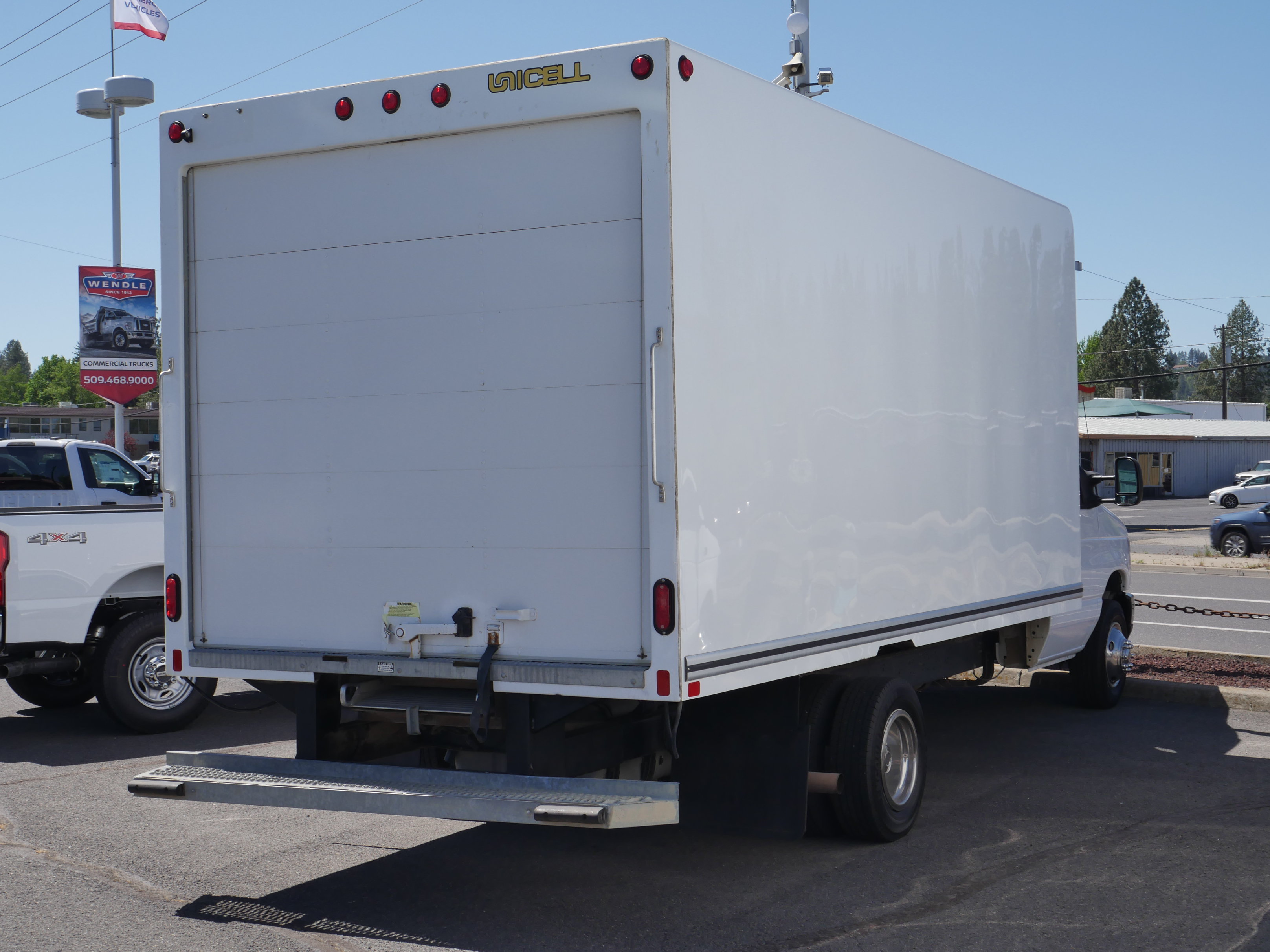 Certified 2024 Ford E-450 and Econoline 450 Super Duty RWD image 14