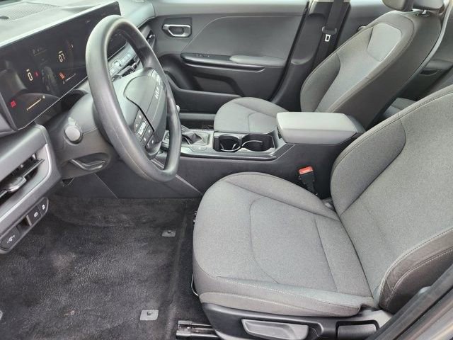 Used 2025 Kia K4 LXS image 12