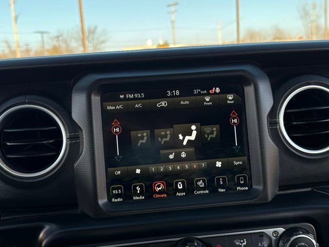 Used 2019 Jeep Wrangler Unlimited Sahara w/ Uconnect 4C Nav & Sound Group image 22