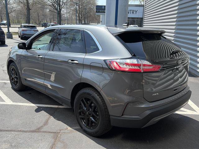 Certified 2024 Ford Edge SEL w/ Convenience Package AWD/4WD image 3