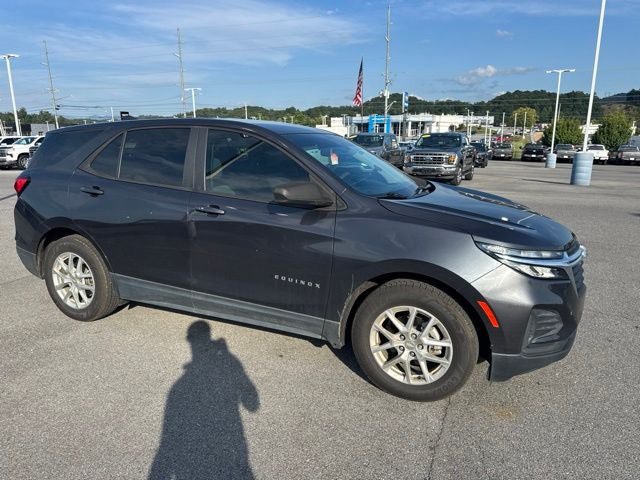 Used 2022 Chevrolet Equinox LS w/ LS Convenience Package FWD image 6