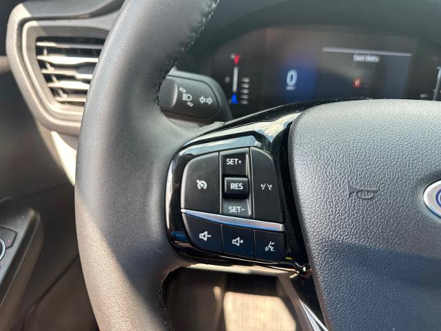 Certified 2023 Ford Escape Active AWD/4WD image 19