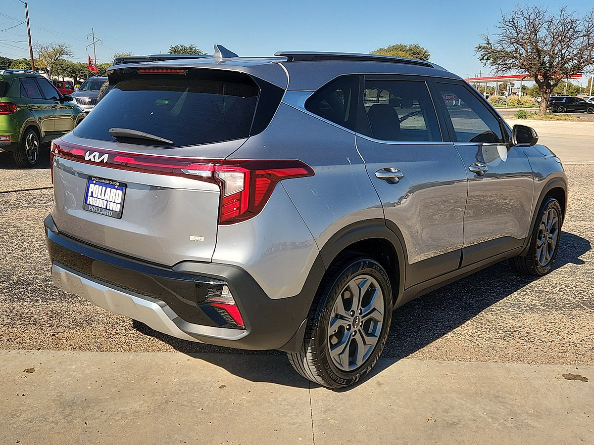 Used 2024 Kia Seltos S AWD/4WD image 4
