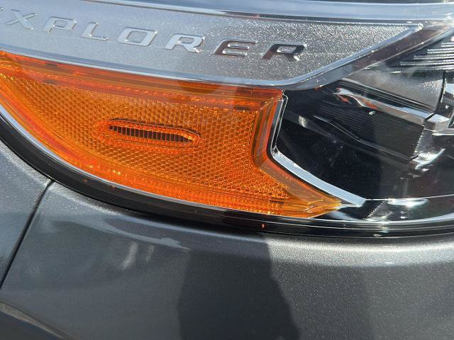 Certified 2022 Ford Explorer Limited w/ Equipment Group 301A AWD/4WD image 9