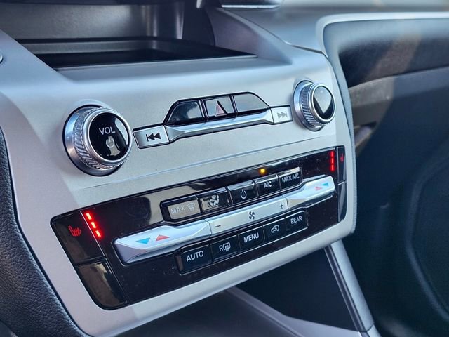 Certified 2022 Ford Explorer XLT image 23