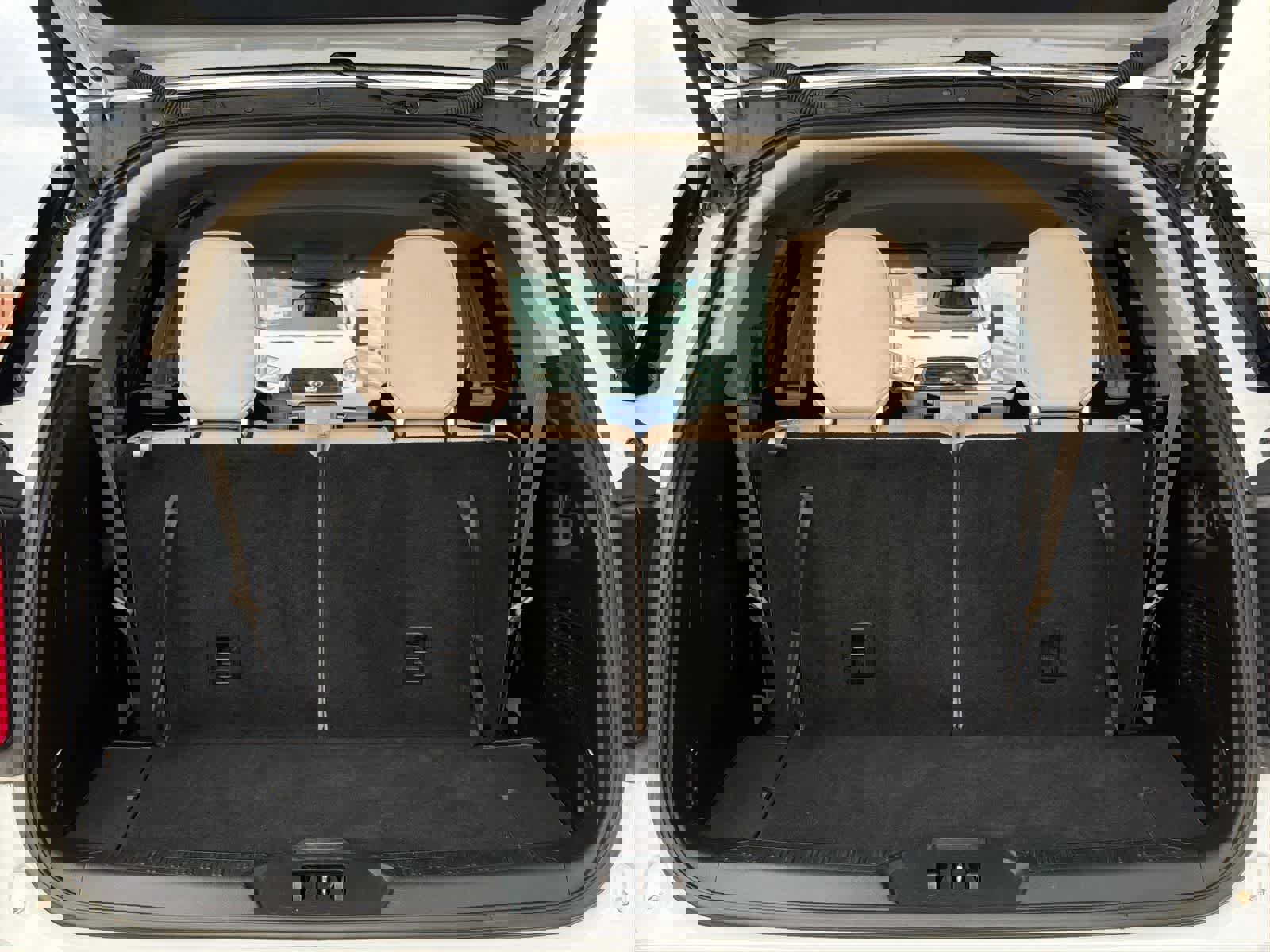 Certified 2020 Ford Explorer XLT w/ Equipment Group 202A image 35