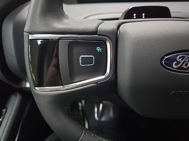 Certified 2025 Ford Expedition Active AWD/4WD image 24