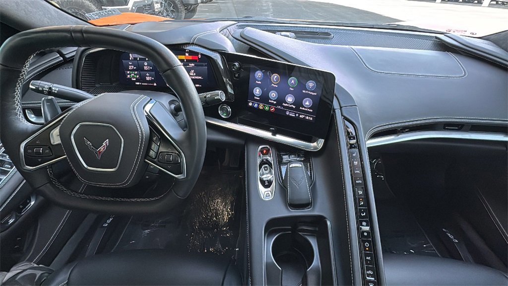 Used 2022 Chevrolet Corvette Stingray Premium Conv w/ Z51 Performance Package image 9