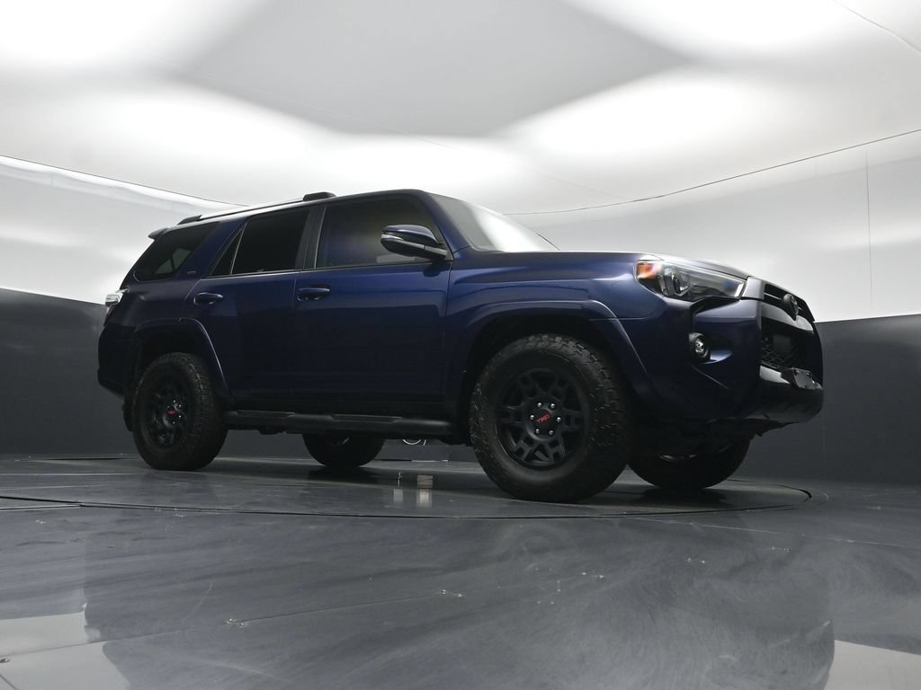 Used 2023 Toyota 4Runner SR5 Premium w/ Moonroof Package RWD image 4