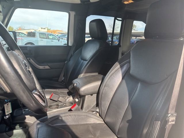 Used 2018 Jeep Wrangler Unlimited Sahara image 9