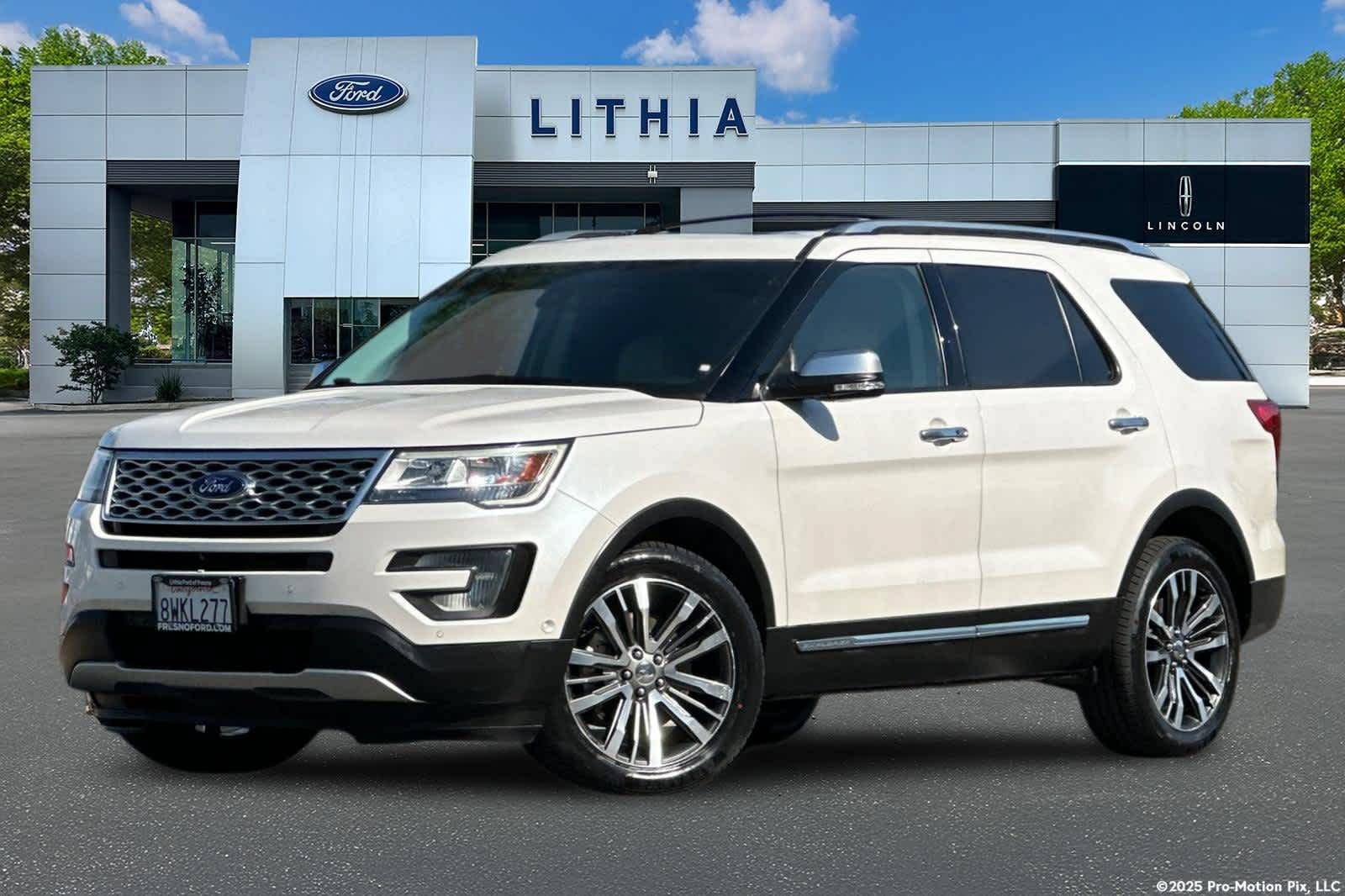 Certified 2017 Ford Explorer Platinum AWD/4WD image 1