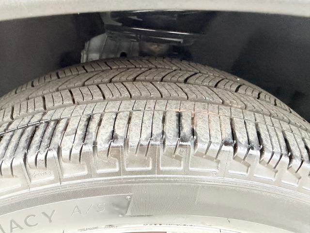 Certified 2022 Ford Explorer XLT w/ Equipment Group 202A image 11