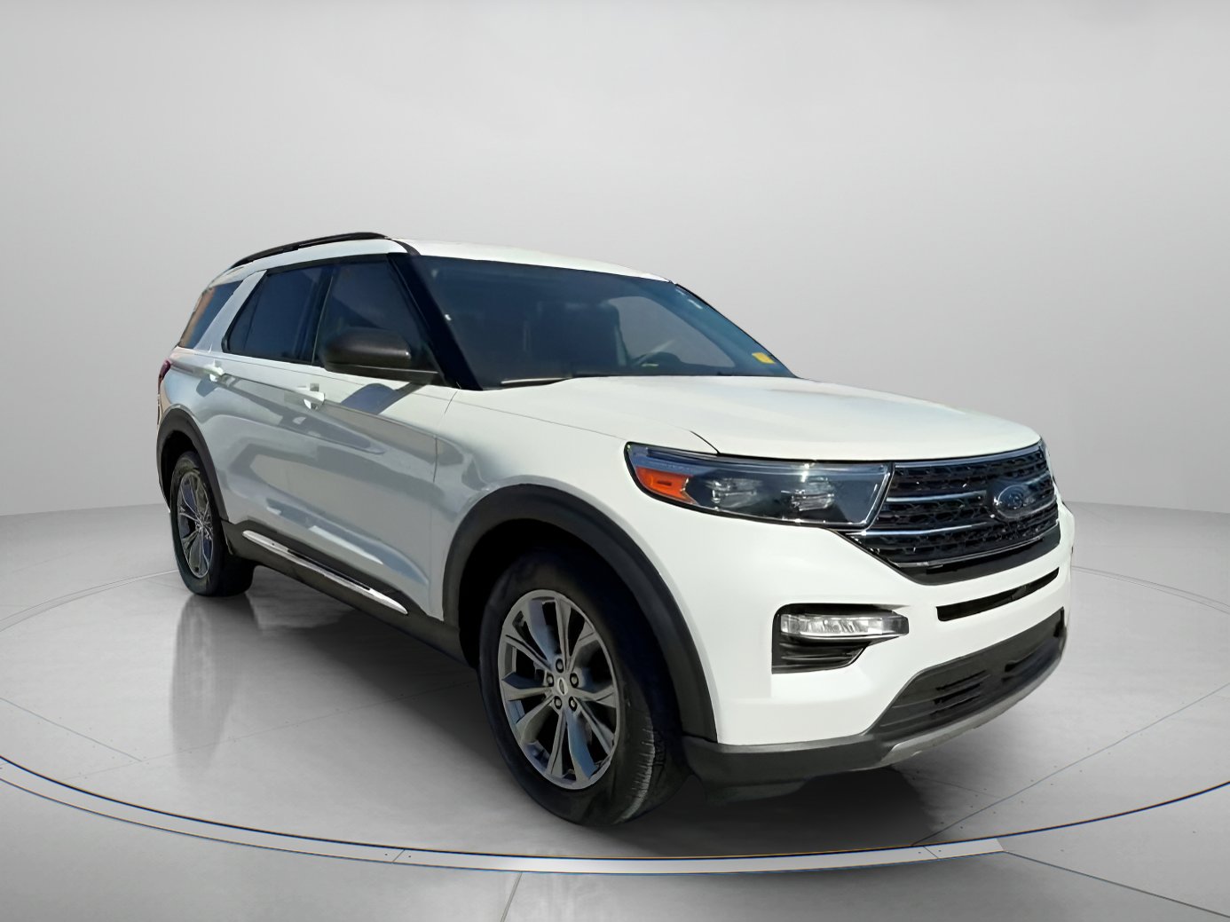 Certified 2022 Ford Explorer XLT w/ Equipment Group 202A image 35