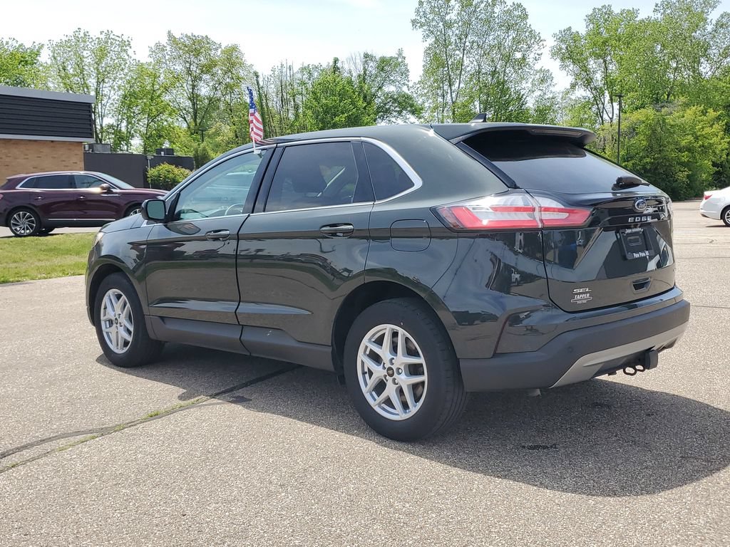 Certified 2024 Ford Edge SEL w/ Convenience Package AWD/4WD image 5