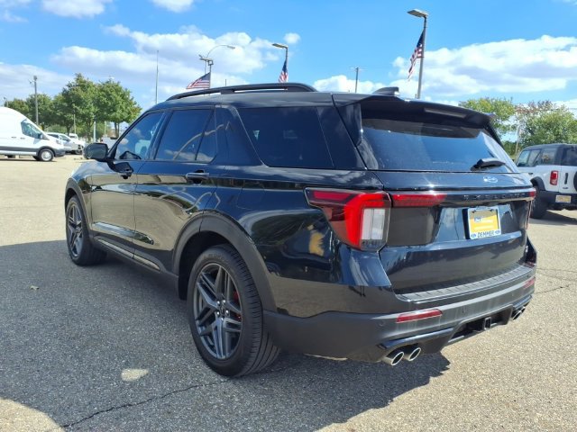 Certified 2025 Ford Explorer ST w/ Sun And Sound Package AWD/4WD image 5