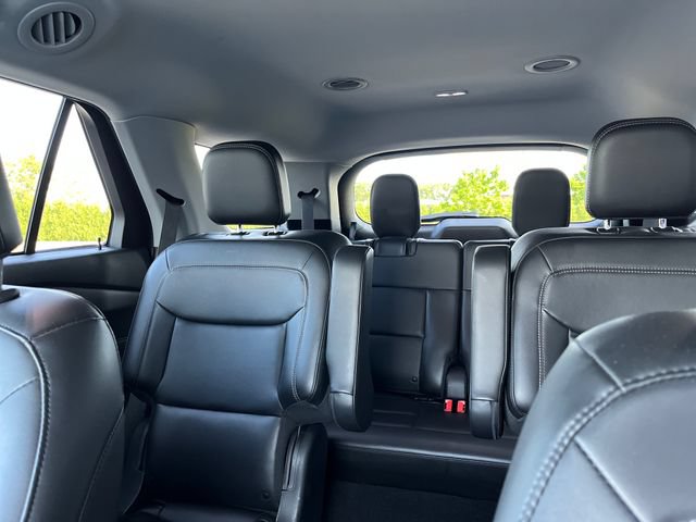 Certified 2022 Ford Explorer XLT w/ Equipment Group 202A AWD/4WD image 16